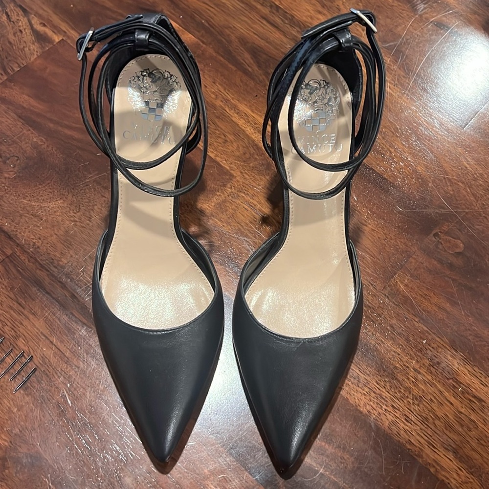 New without tags Vince Camuto ankle strap heels, size 8